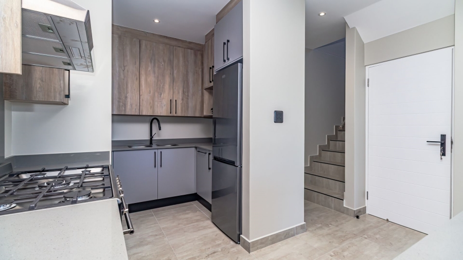 5 Bedroom Property for Sale in Village On Sea Western Cape